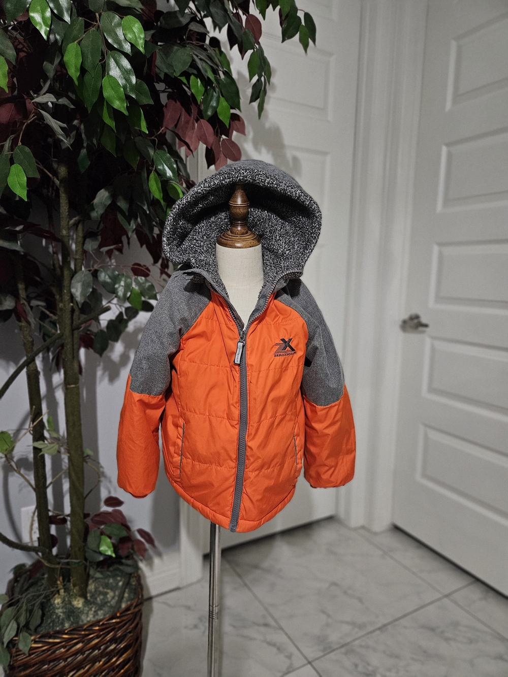 NWOT ZeroXposur Kids Orange & Gray Hooded Puffer Jacket